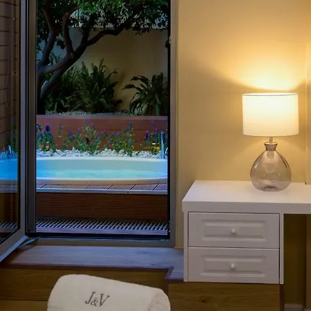 J&v Luxury Apartamento *
