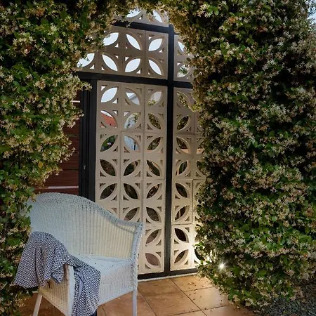 J&v Luxury Apartment *